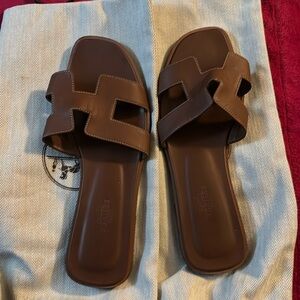 Hermes Oran Sandals